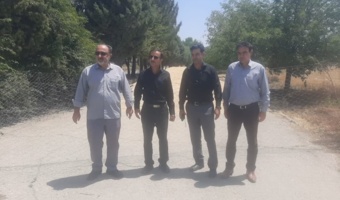 فصل برداشت در مزارع تحقیقاتی؛ آغاز عملیات برداشت محصول جو در ایستگاه تحقیقات کشاورزی بروجرد