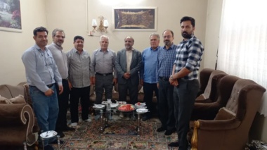 آزادگان؛ مشعل‌داران غیرت حسینی و الگوی تمام‌عیار جهاد در سنگر خودکفایی علمی/ تجلیل مسئولان مرکز تحقیقات کشاورزی لرستان از رزمنده خط‌شکن و آزاده سرافراز، «منصور پیرهادی تواندشتی»